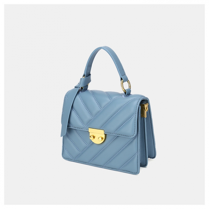 OEM blue color smooth leather quilted design shoulder bag for women 