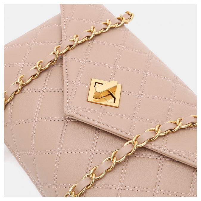 OEM Soft PU Leather Ladies Cross Body Chain Envelope bag 