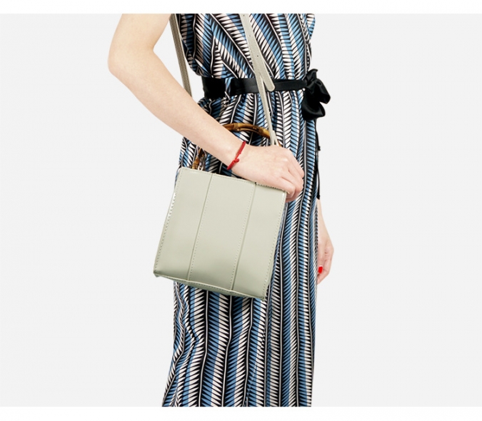 Custom pu solid color handbag with bamboo jiont handle messenger bag 