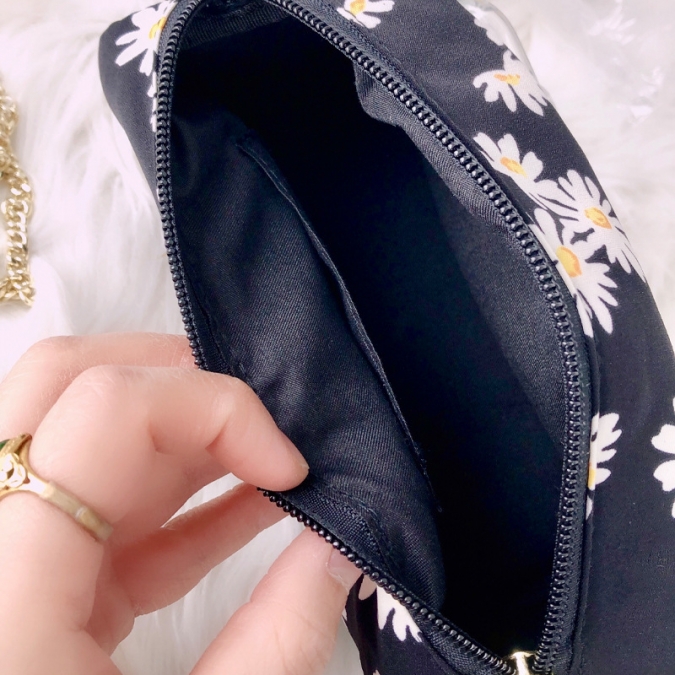printed daisy cotton fabric handbags with acrylic chain strap 